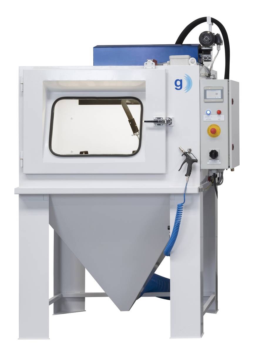 Automatic blasting cabinet